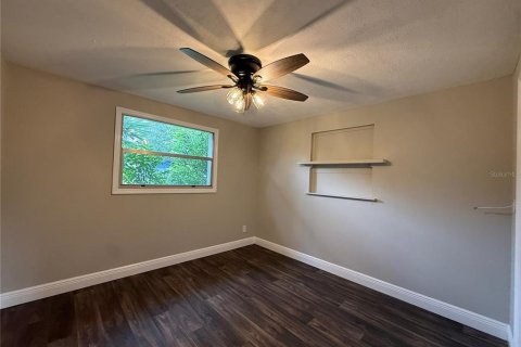 Villa ou maison à louer à Largo, Floride: 3 chambres, 78.04 m2 № 2433677 - photo 4