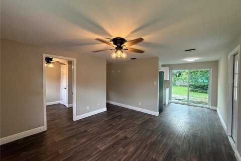 Villa ou maison à louer à Largo, Floride: 3 chambres, 78.04 m2 № 2433677 - photo 12