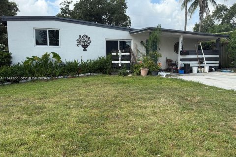 Casa en Hollywood, Florida 3 dormitorios, 69.12 m2 № 1998795