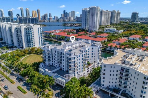 Copropriété à vendre à Aventura, Floride: 2 chambres, 164.62 m2 № 1945770 - photo 2