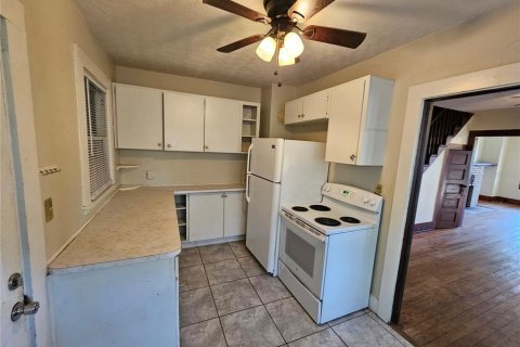House in DeLand, Florida 4 bedrooms, 134.34 sq.m. № 1525881 - photo 18