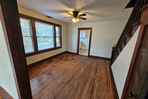 House in DeLand, Florida 4 bedrooms, 134.34 sq.m. № 1525881 - photo 13