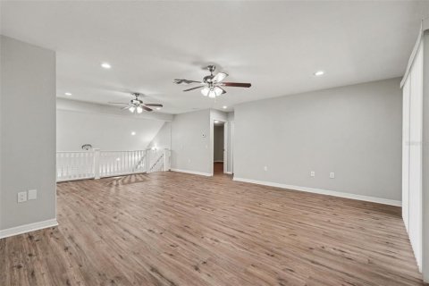 House in Seffner, Florida 3 bedrooms, 314.94 sq.m. № 2396584 - photo 16