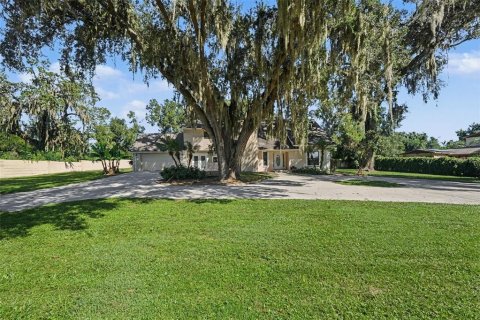 House in Seffner, Florida 3 bedrooms, 314.94 sq.m. № 2396584 - photo 2