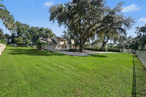 House in Seffner, Florida 3 bedrooms, 314.94 sq.m. № 2396584 - photo 27