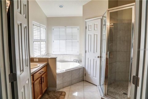 Casa en alquiler en Orlando, Florida, 3 dormitorios, 156.63 m2 № 2219381 - foto 2