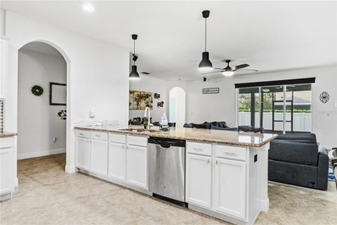 Villa ou maison à vendre à Auburndale, Floride: 5 chambres, 283.44 m2 № 2220541 - photo 14