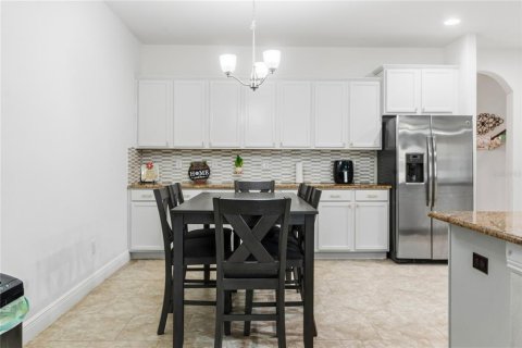 Villa ou maison à vendre à Auburndale, Floride: 5 chambres, 283.44 m2 № 2220541 - photo 12
