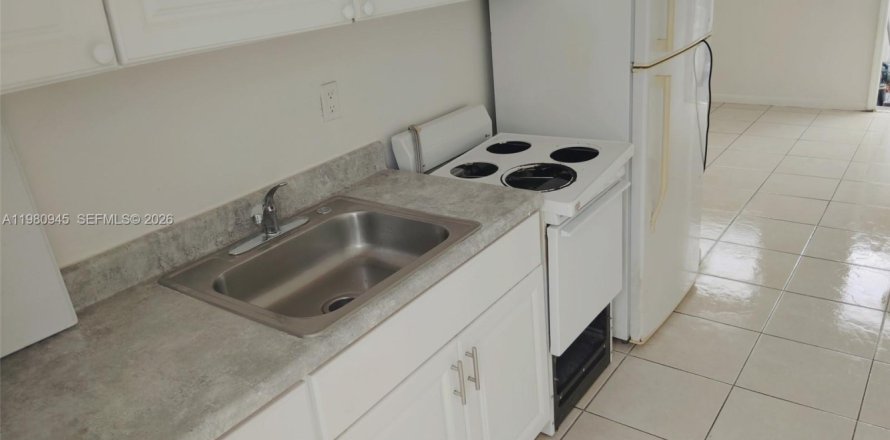 Apartment in Fort Lauderdale, Florida 2 bedrooms, 71.53 sq.m. № 2043066