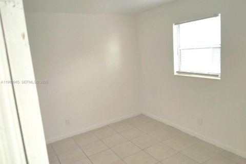Apartment in Fort Lauderdale, Florida 2 bedrooms, 71.53 sq.m. № 2043066 - photo 2