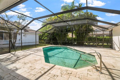 Casa en venta en Weston, Florida, 5 dormitorios, 229.75 m2 № 1967373 - foto 20