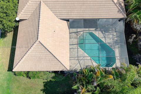 Casa en venta en Weston, Florida, 5 dormitorios, 229.75 m2 № 1967373 - foto 25