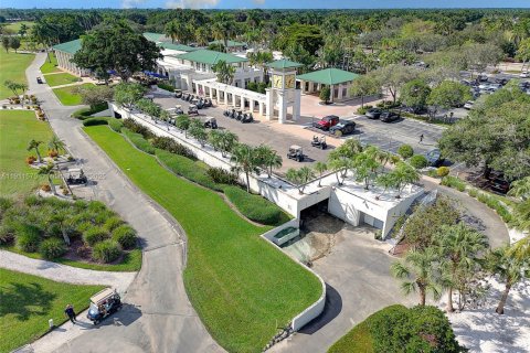 Casa en venta en Weston, Florida, 5 dormitorios, 229.75 m2 № 1967373 - foto 28