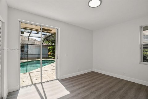 Casa en venta en Weston, Florida, 5 dormitorios, 229.75 m2 № 1967373 - foto 11