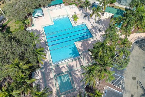 Casa en venta en Weston, Florida, 5 dormitorios, 229.75 m2 № 1967373 - foto 29