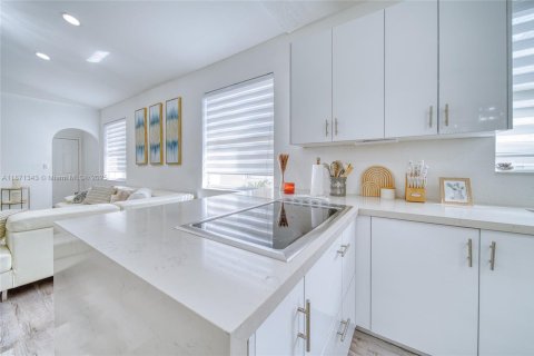 Casa en venta en Homestead, Florida, 3 dormitorios, 149.57 m2 № 1919963 - foto 12