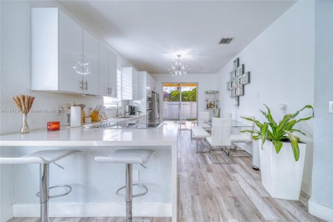 Casa en venta en Homestead, Florida, 3 dormitorios, 149.57 m2 № 1919963 - foto 16