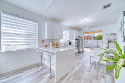 Casa en venta en Homestead, Florida, 3 dormitorios, 149.57 m2 № 1919963 - foto 15