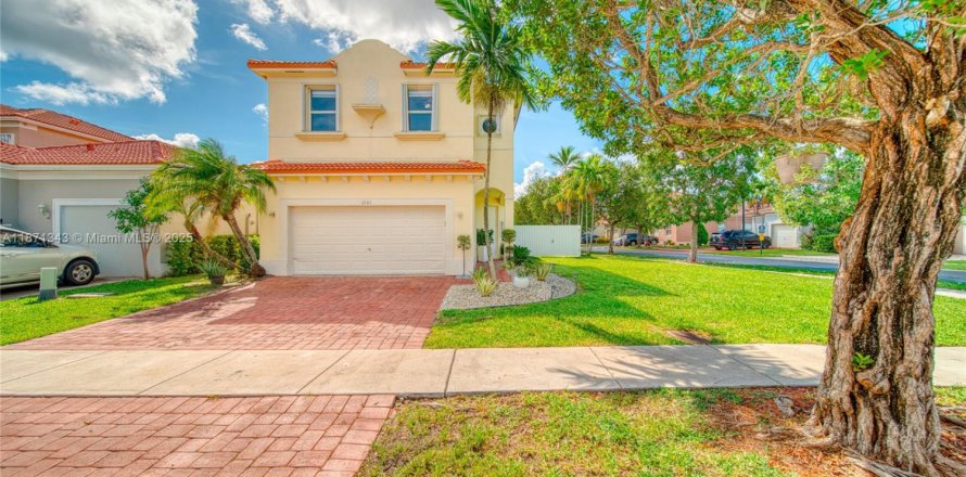 Casa en Homestead, Florida 3 dormitorios, 149.57 m2 № 1919963