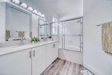 Casa en venta en Homestead, Florida, 3 dormitorios, 149.57 m2 № 1919963 - foto 21