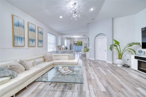 Casa en venta en Homestead, Florida, 3 dormitorios, 149.57 m2 № 1919963 - foto 8