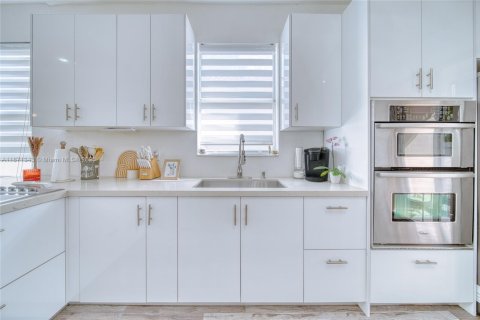 Casa en venta en Homestead, Florida, 3 dormitorios, 149.57 m2 № 1919963 - foto 13