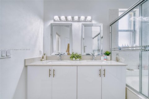 Casa en venta en Homestead, Florida, 3 dormitorios, 149.57 m2 № 1919963 - foto 20