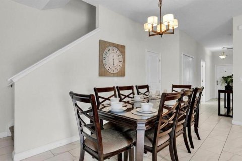 Townhouse in STOREY LAKE in Kissimmee, Florida 5 bedrooms, 197.7 sq.m. № 1837773 - photo 6