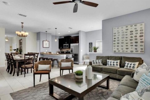 Townhouse in STOREY LAKE in Kissimmee, Florida 5 bedrooms, 197.7 sq.m. № 1837773 - photo 3