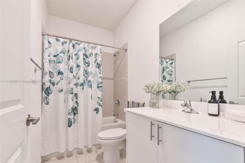 Townhouse in Homestead, Florida 3 bedrooms, 133.97 sq.m. № 1697322 - photo 19