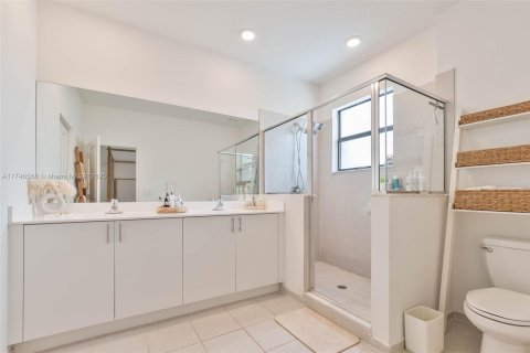 Townhouse in Homestead, Florida 3 bedrooms, 133.97 sq.m. № 1697322 - photo 24
