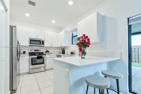Townhouse in Homestead, Florida 3 bedrooms, 133.97 sq.m. № 1697322 - photo 16