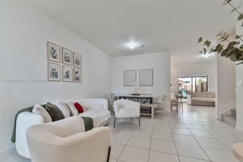Townhouse in Homestead, Florida 3 bedrooms, 133.97 sq.m. № 1697322 - photo 9