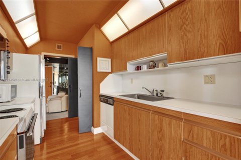 Condo in Aventura, Florida, 2 bedrooms  № 1970256 - photo 22