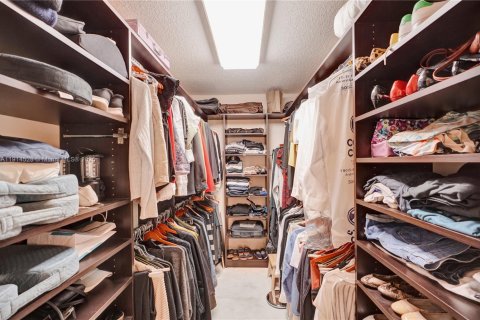 Condo in Aventura, Florida, 2 bedrooms  № 1970256 - photo 30