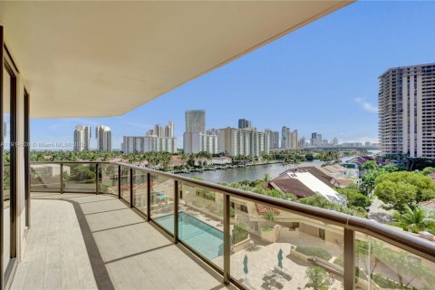 Condo in Aventura, Florida, 2 bedrooms  № 1970256 - photo 6