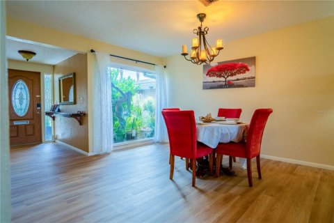 Condominio en venta en Sarasota, Florida, 2 dormitorios, 136.57 m2 № 2318612 - foto 5
