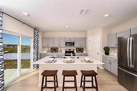 Villa ou maison à vendre à Haines City, Floride: 5 chambres, 229.47 m2 № 1799977 - photo 2