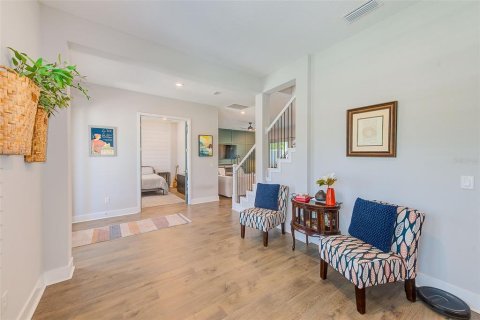House in Tampa, Florida 4 bedrooms, 315.4 sq.m. № 1658440 - photo 5