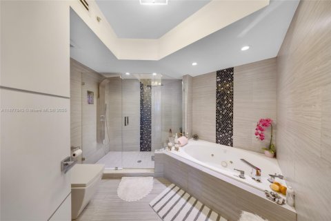 Купить кондоминиум в Майами-Бич, Флорида 2 спальни, 124.49м2, № 2055201 - фото 19