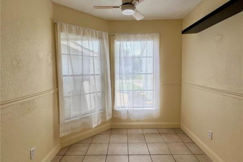Townhouse in Orlando, Florida 2 bedrooms, 97.55 sq.m. № 2202035 - photo 4