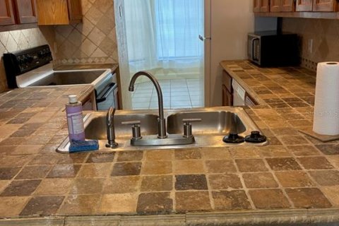 Townhouse in Orlando, Florida 2 bedrooms, 97.55 sq.m. № 2202035 - photo 6