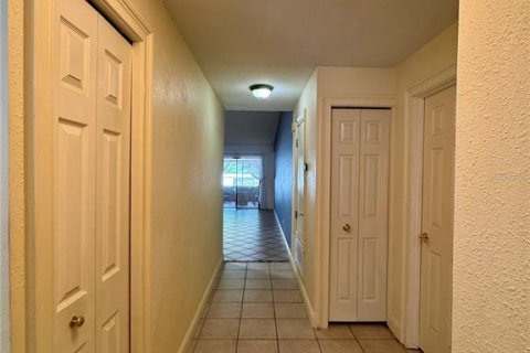 Townhouse in Orlando, Florida 2 bedrooms, 97.55 sq.m. № 2202035 - photo 3