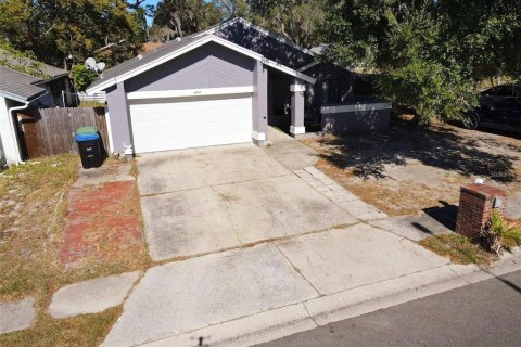 House in Orlando, Florida 3 bedrooms, 130.99 sq.m. № 1877300 - photo 1