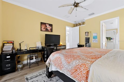 House in Tampa, Florida 4 bedrooms, 207.36 sq.m. № 2429210 - photo 18