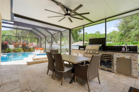 House in Tampa, Florida 4 bedrooms, 207.36 sq.m. № 2429210 - photo 5