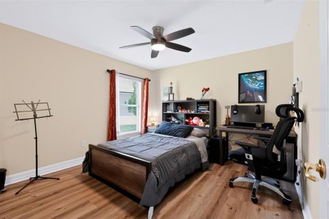 House in Tampa, Florida 4 bedrooms, 207.36 sq.m. № 2429210 - photo 22