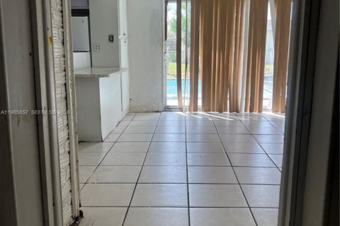 Купить виллу или дом в Майами, Флорида 4 спальни, 156.54м2, № 2047548 - фото 2