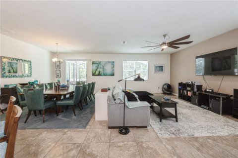 Villa ou maison à vendre à Kissimmee, Floride: 4 chambres, 245.45 m2 № 1666819 - photo 12