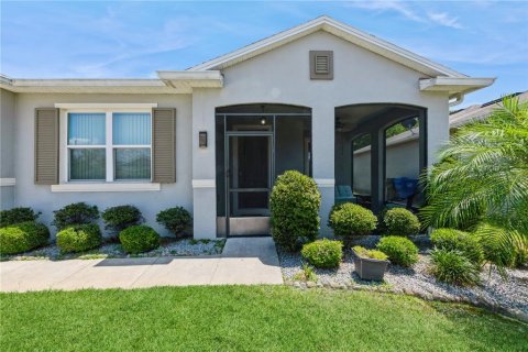Villa ou maison à vendre à Kissimmee, Floride: 4 chambres, 245.45 m2 № 1666819 - photo 4